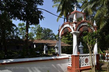 01 Holiday_Inn_to_Magao_by_cab,_Goa_DSC6111_b_H600